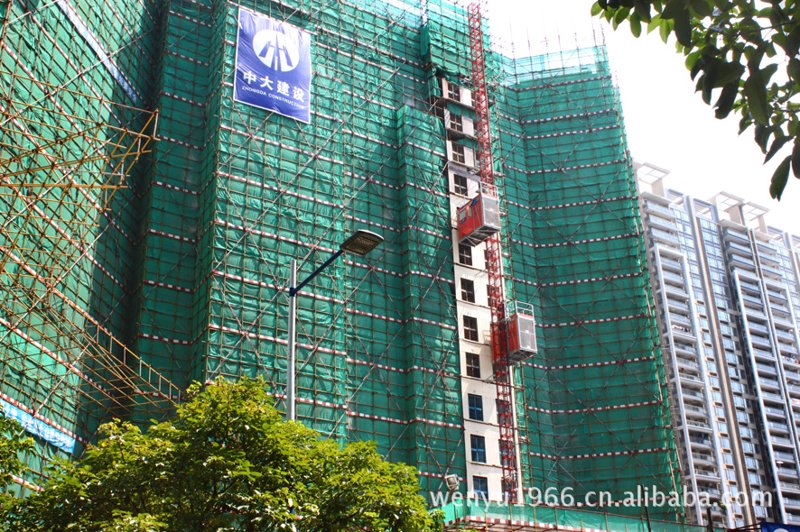 在探讨建筑机械的销售策略时，我们不仅要关注市场动态，还要了解不同品牌和型号之间的区别。本文将从多个维度分析两种主流品牌的优劣势，并结合实际案例说明如何选择最合适的设备。